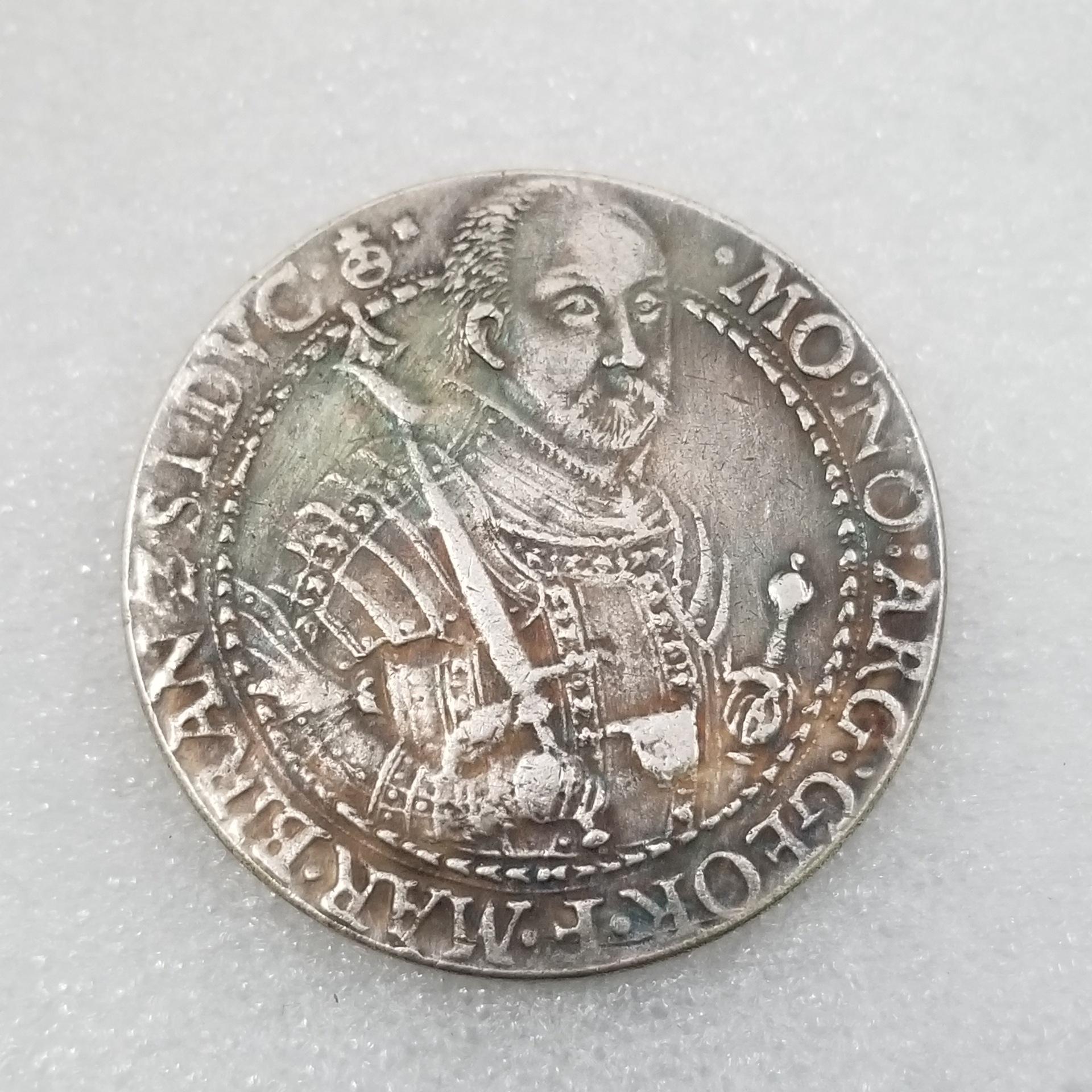 

Памятные коллекционные сувенирные серебряные монеты Польши 1600 года выпуска