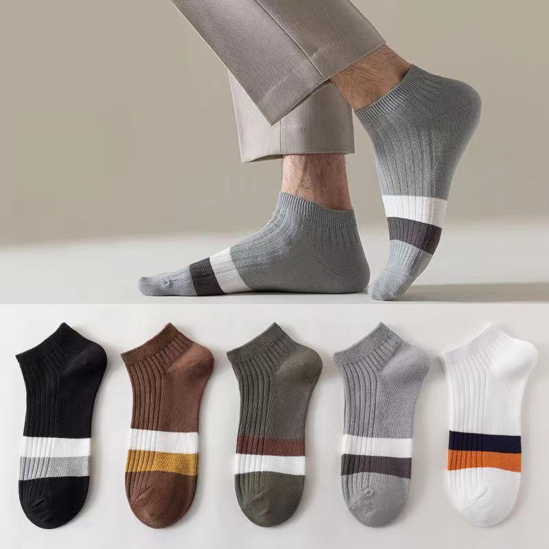 5 Pairs of Black and White Striped Mid-Calf Socks: Autumn/Winter Korean-Inspired Academy Style