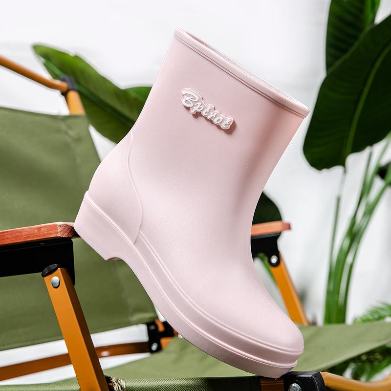 Non-slip water shoes women's short tube outer wear short adult rain shoes students fashion rain boots warm work rubber shoes summer