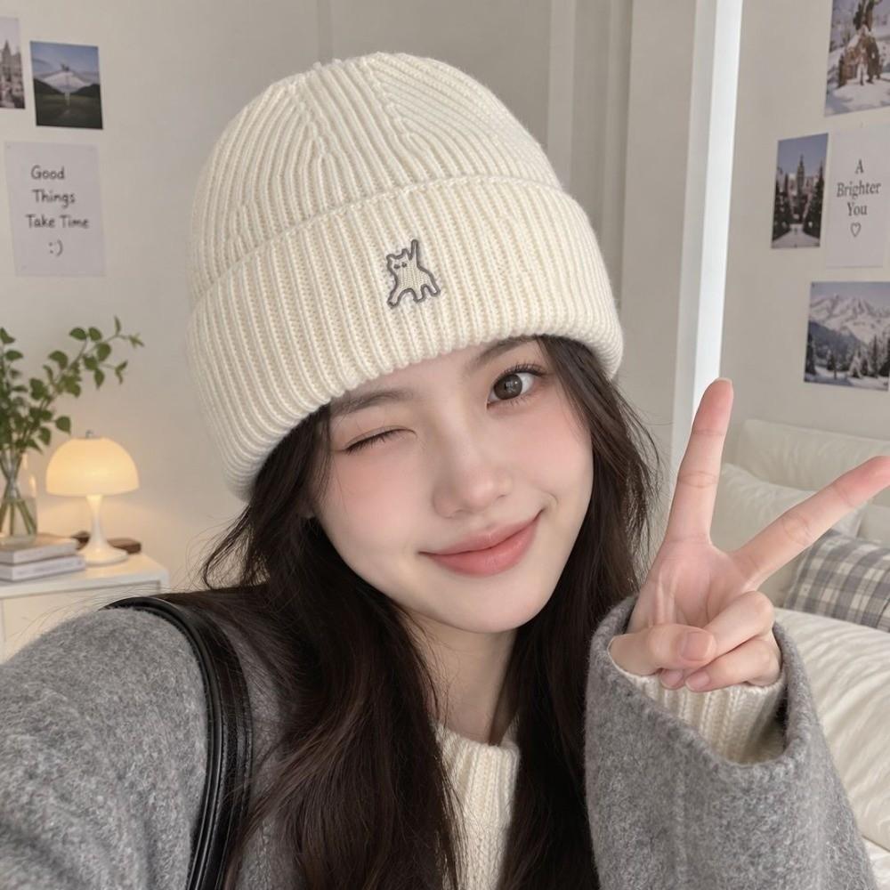 Polyester Knitted Beanie Hat Warm Lining Winter Ear Protection Hat Cat Embroidery Beanie  For Women