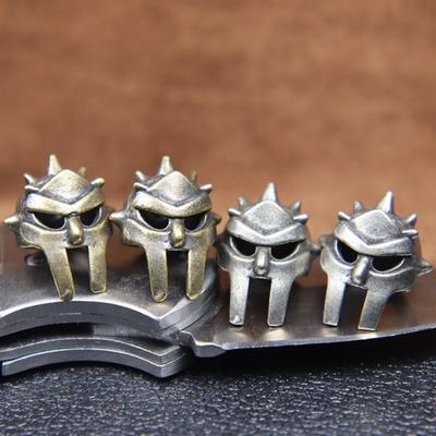 1 PC Spartan רומי זוויתי קסדת פליז סכין חרוז שרוך תליון תכשיטי DIY Paracord צמידי קסמי חיצוני כלי EDC אבזרים