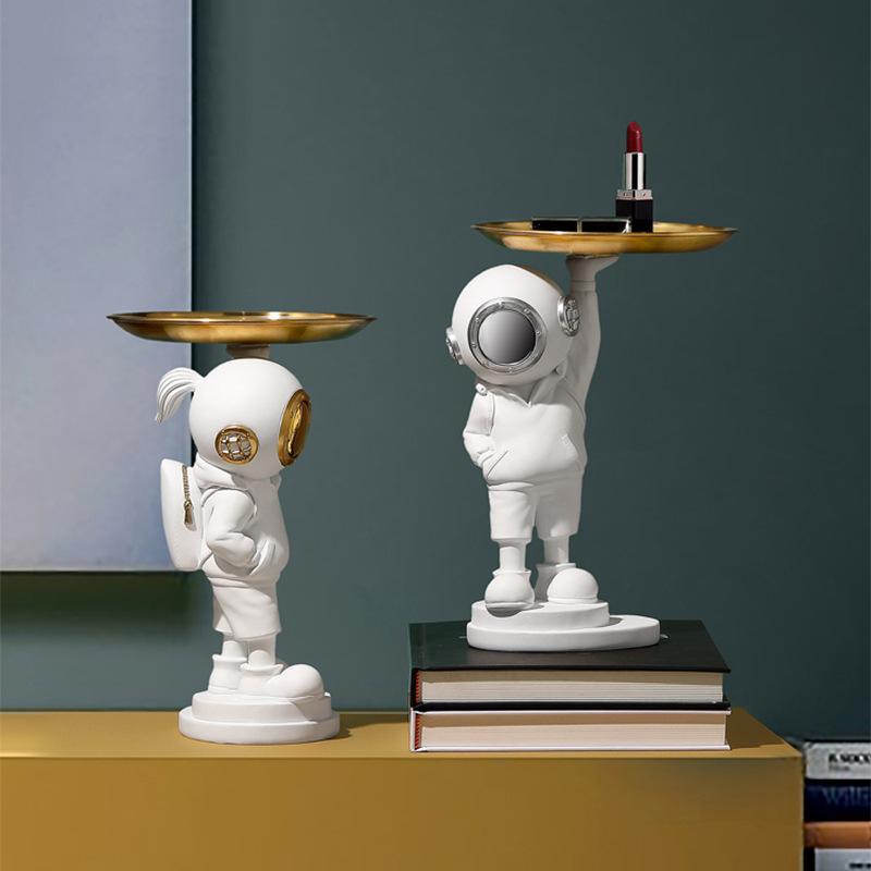 Nordic Diving Astronaut Ornaments Entrance Key Storage Living Room Top TV Cabinet Tabletop Home Creative Design Soft Decorations