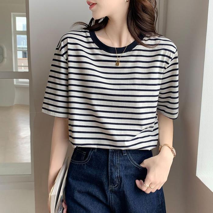 Women's Crew Neck Short Sleeve T-Shirt Loose Striped Print Commuter Style Summer Casual Top