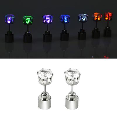 1 Paar Mode LED Ohrstecker Leuchtende Aufleuchtende Diamant Ohrstecker