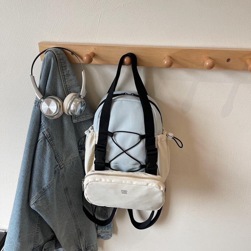 Niche breast bag daily leisure outdoor bag women's summer new large-capacity versatile backpack