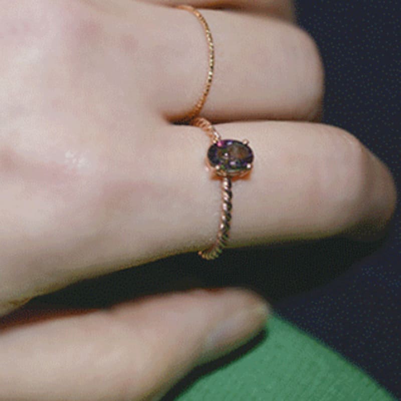 Martha auf dem Dachboden rorien.mystischer Topas