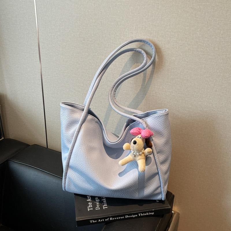 Simple and versatile bag women's large-capacity new casual shoulder bag niche class commuter tote bag