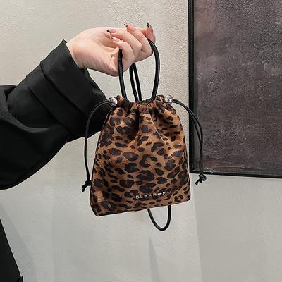 Design Versatile Leopard Print Drawstring Messenger Bag Women'S Autumn And Winter Casual Matte Texture Shoulder Bucket Bag