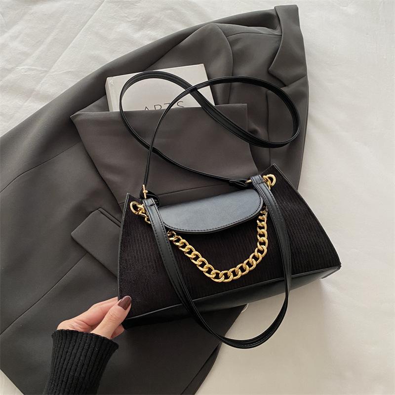 

Сумка подмышку, женская, 2025, новая, трендовая, модная, маленькая квадратная сумка, простая и универсальная, мессенджер чёрный