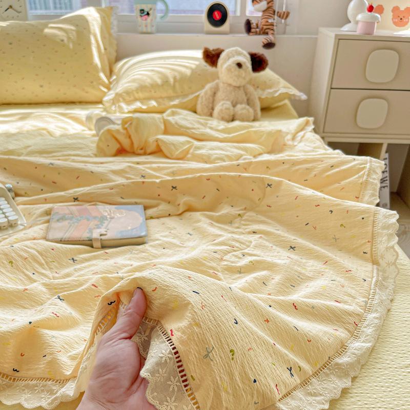 Exquisite Lace Crinkle Gauze Cotton Summer Quilt Skin-Friendly Washable Multi Size Bedding For Cozy Bedroom Summer Sleeping