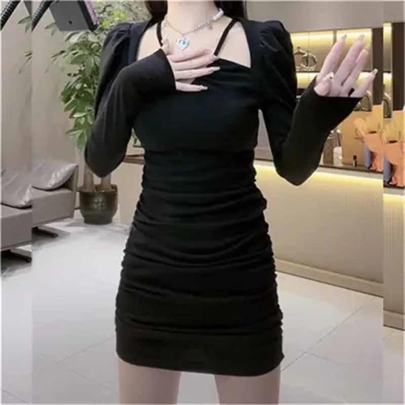 Dress women's spring and autumn 2026 new design pleated sexy skirt V-neck pure desire Spice Girl hip skirt