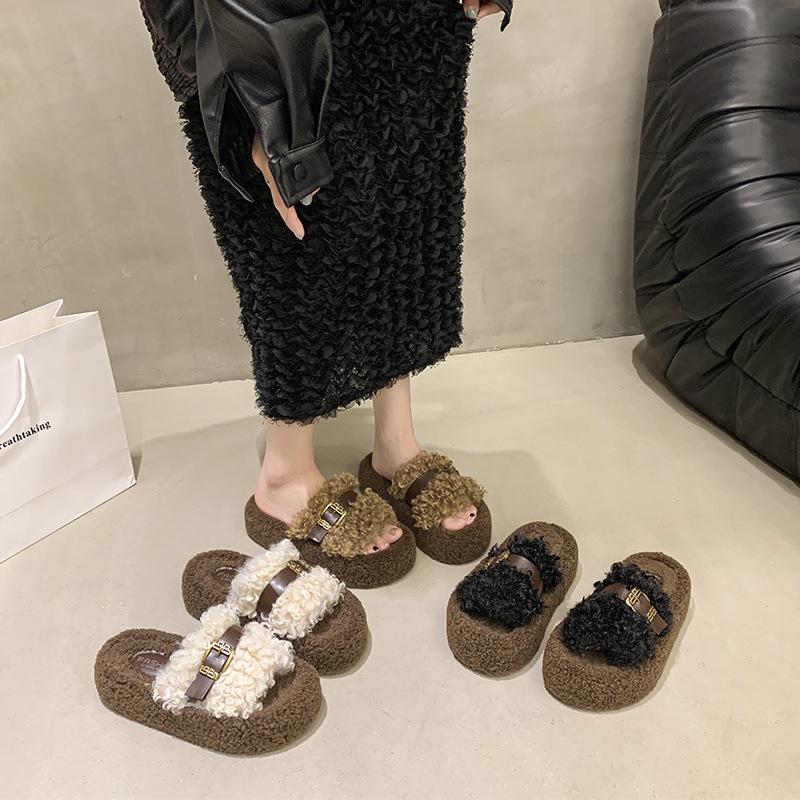 Retro thick-soled fluffy slippers women's outer wear 2025 autumn and winter Korean version comfortable curly slippers one-word cotton towing women's 