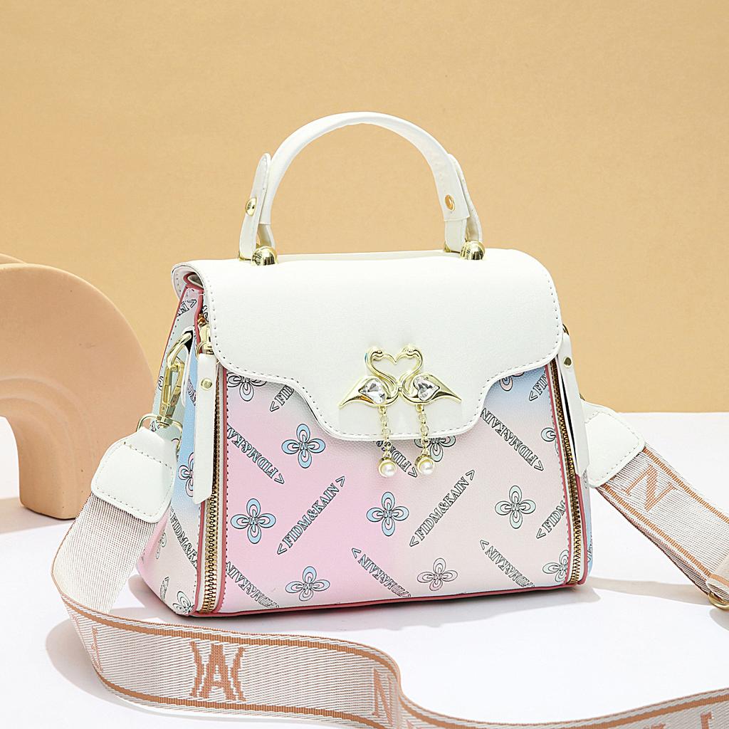 Hot-selling Bags Messenger Bags Women's 2025 New Fashion Small Square Bags Versatile Niche Single Shoulder Handbags Women's Bags