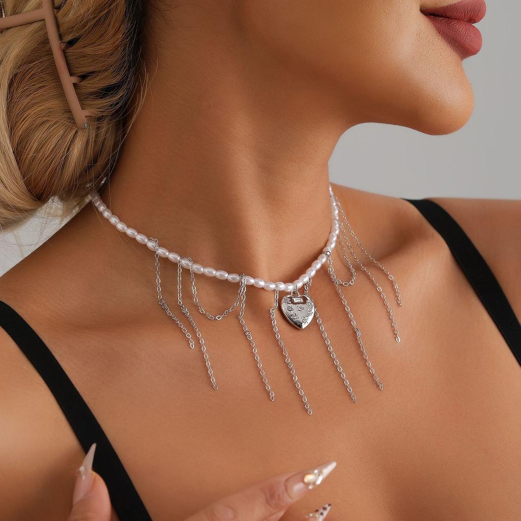 Ins Imitation Pearl Baroque Pentagram Love Pendant Collarbone Chain Pop Fringed Necklace