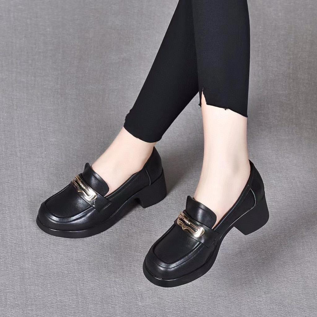 Medium heel small leather shoes women's autumn new college style round head metal buckle first layer cowhide thick heel single shoes