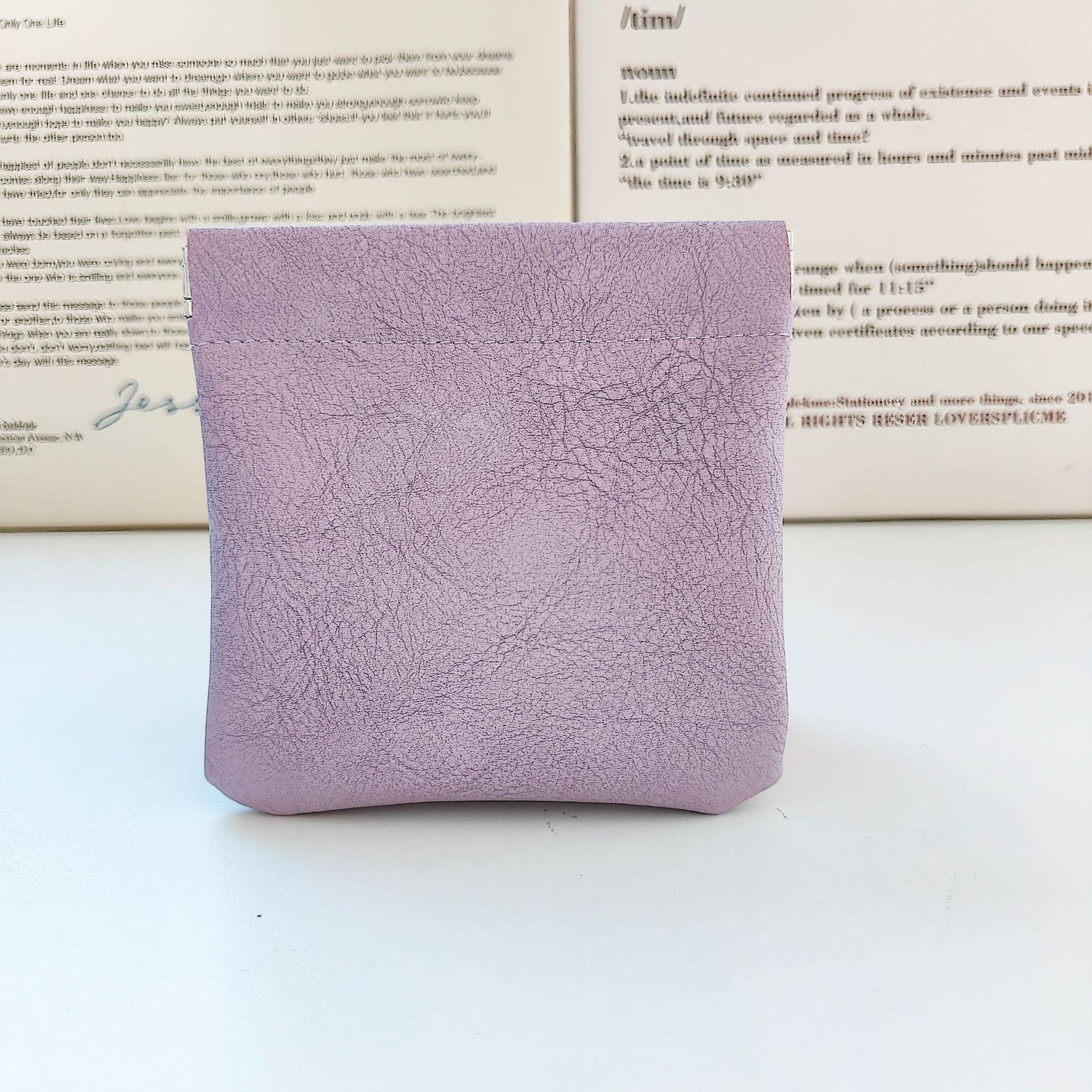 

Automatic Closing Mini Lipstick Travel Bag - Compact, Portable Spring Clip Makeup Organizer for Women 9*9cm