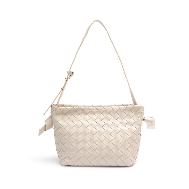 Fashion and leisure new creative hand-woven bags women's versatile trend niche single shoulder crossbody armpit bag