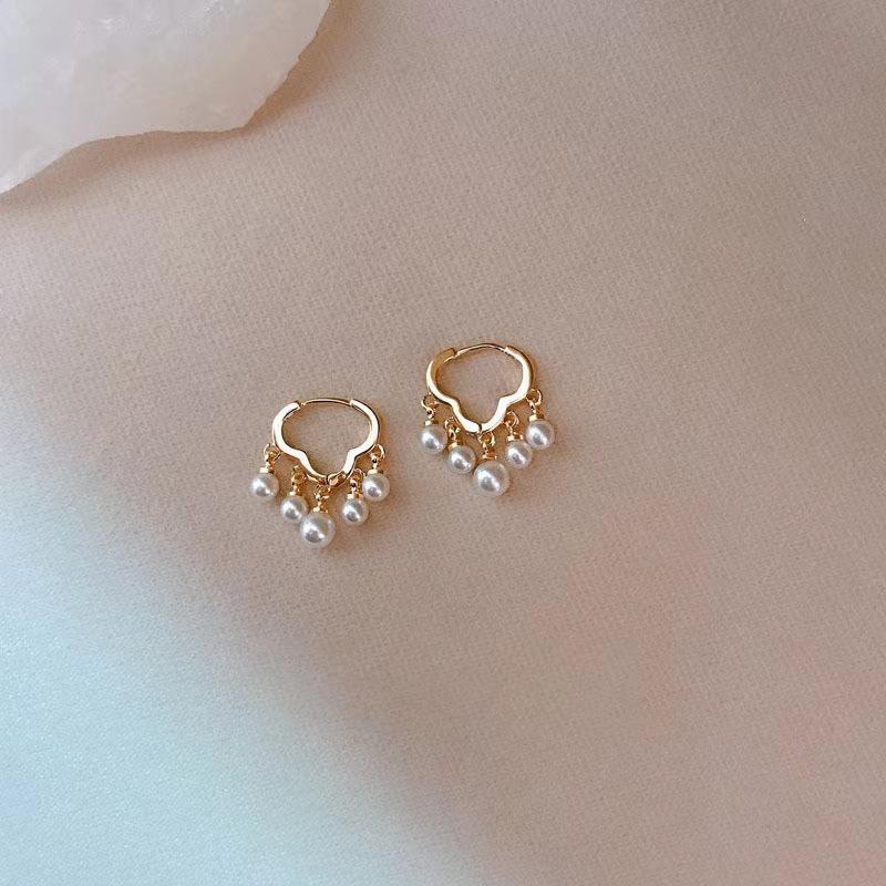 2025 Korean High-End Pearl Flower Earrings: Luxurious Niche Design for Women