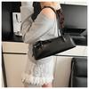 Premium bag women's large-capacity new summer niche one-shoulder underarm baguette bag