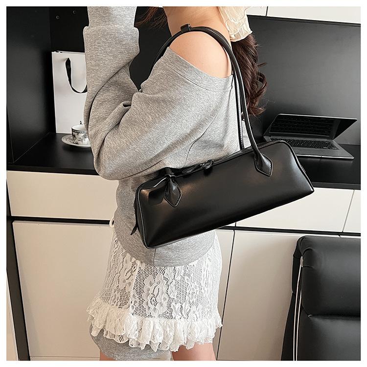 Premium bag women's large-capacity new summer niche one-shoulder underarm baguette bag