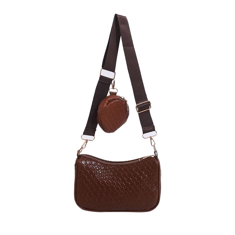 

Korean version of niche design versatile woven pattern bag 2024 foreign style underarm shoulder bag trendy commuter shoulder messenger bag коричневий
