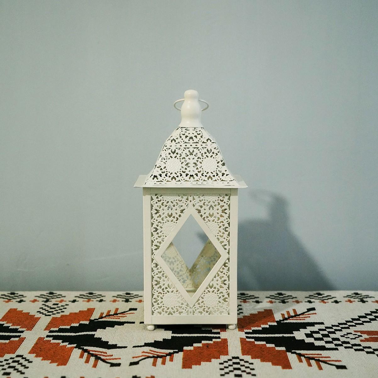 Portable Moroccan Iron Art Lantern New Cross-Border Festive Atmosphere Hollow Candle Holder Ornament Metal Crafts (as the picture,Medium)