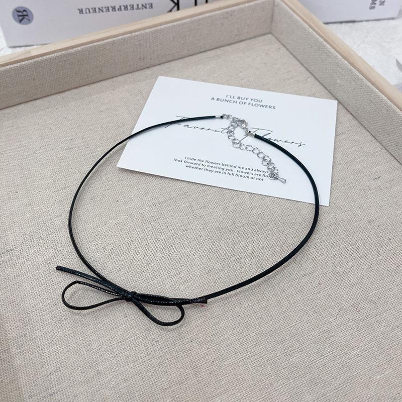 

South Korea Dongdaemun new double-layer pearl necklace high-end niche leather bow collarbone chain neck chain