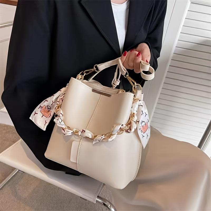 Elegant Bucket Bag with Adjustable Strap, Golden-Tone Zipper Closure & Decorative Chain Strap, Minimalist Style for Women, Versatile Bag