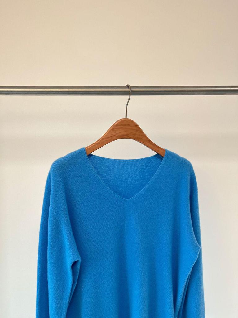 Seamless V-neck Wool Knit Pullover: Women's Autumn/Winter Solid Color Base Layer Top