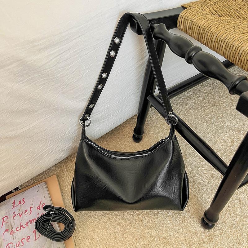 New Casual Minimalist Soft Leather Crossbody Bag Large Capacity Commute Shoulder Underarm Bag Fashion Versatile Phone Bag