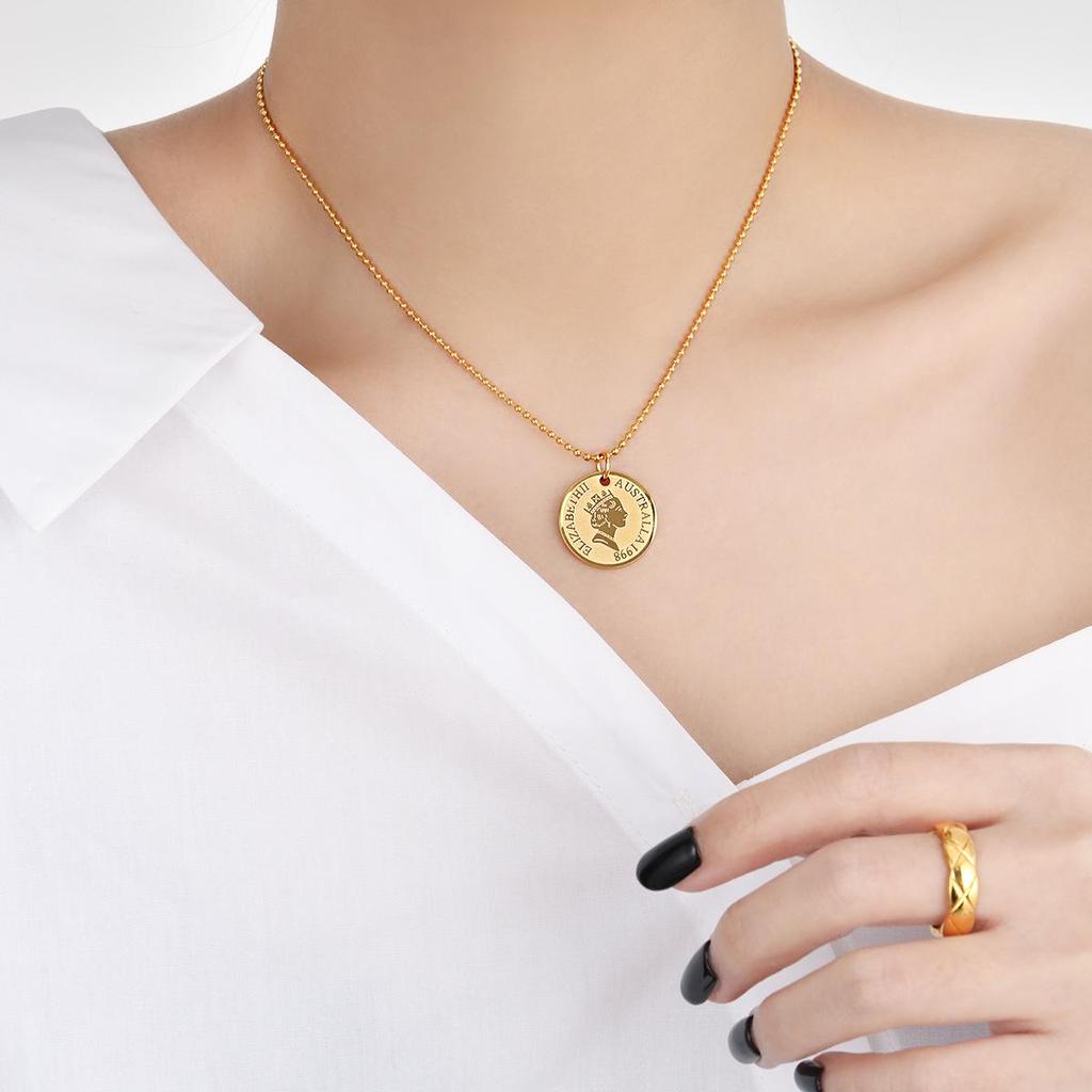 Gold Plated French Retro Queen Coin Necklace - Titanium Steel Clavicle Choker for Women
