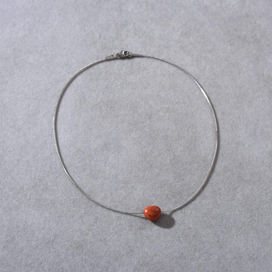 

Simple Temperament, High-Grade Metal Ultra-Fine Snake Bone Chain, Love Agate Pendant, Collarbone Chain, Personalized Fashion Necklace.