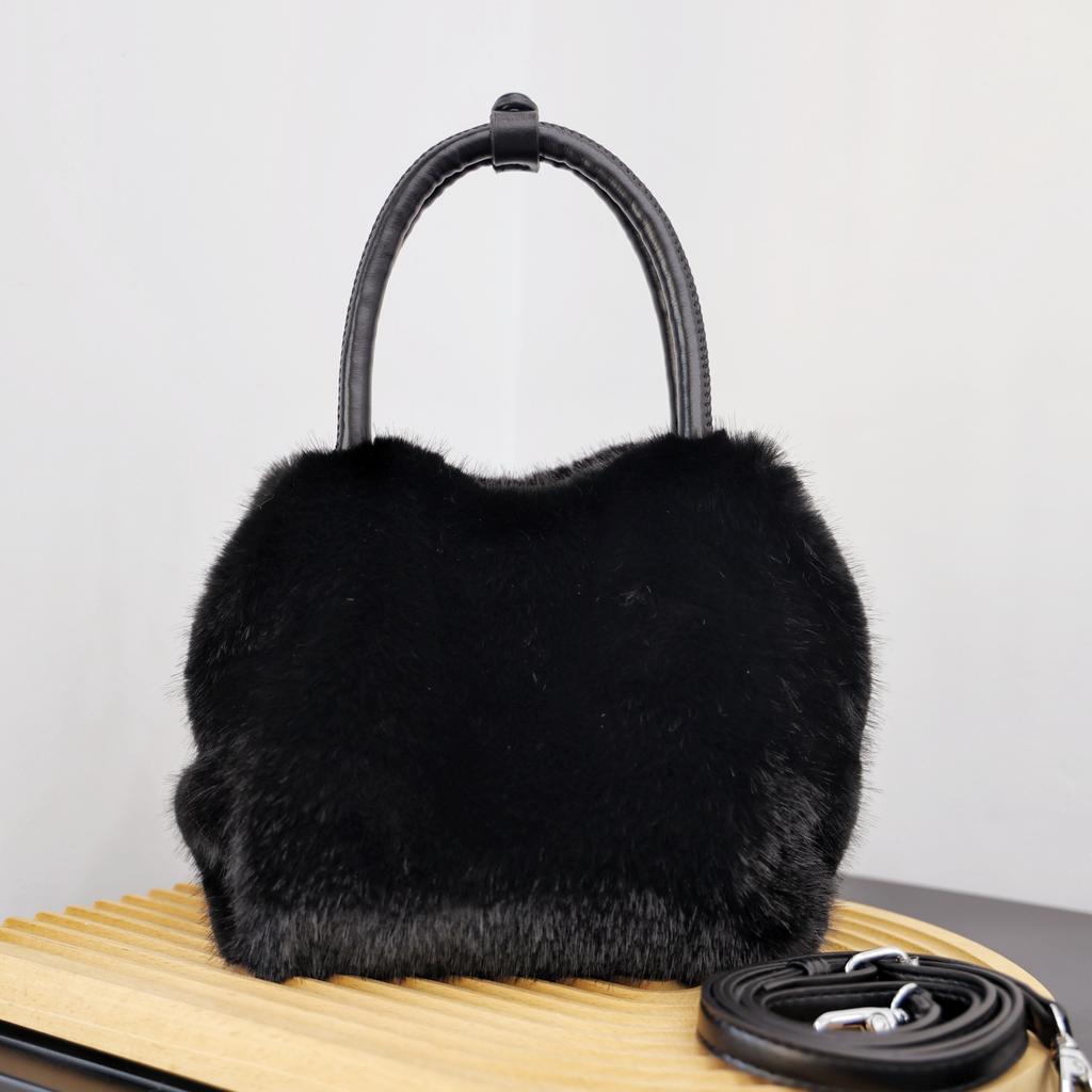 Soft Plush Women's Handle Shoulder Bags Simple Classic Faux Fur Female Purse Crossbody Bag Fall Winter Luxury Furry Handbags