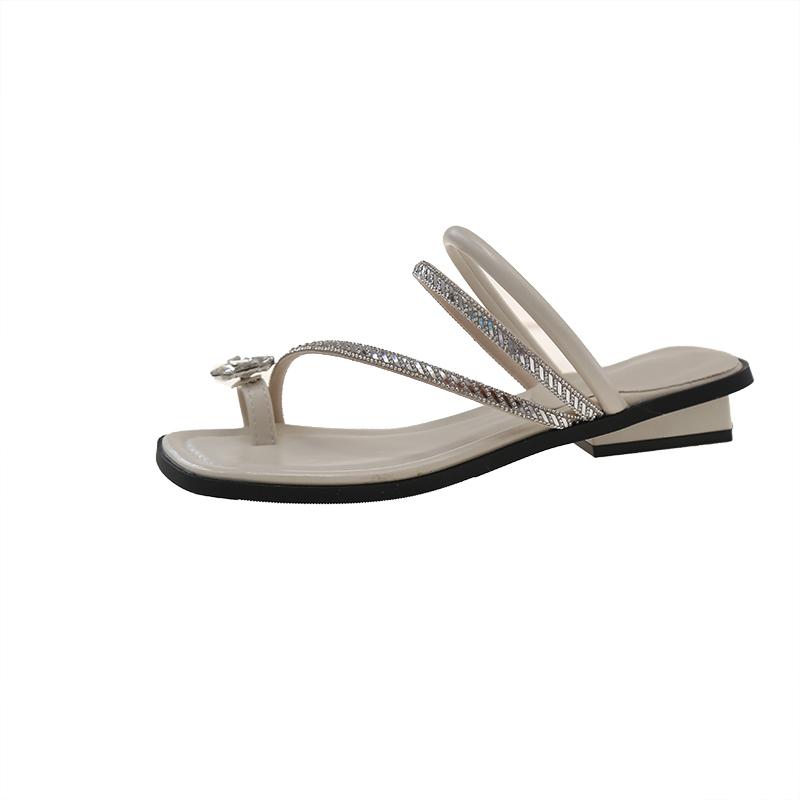 Fashion Female Shoes Ladies' Slippers Luxury Slides 2025 Designer Summer Scandals Shoes Slippers Casual Slides Slipers Women Luxury Summ