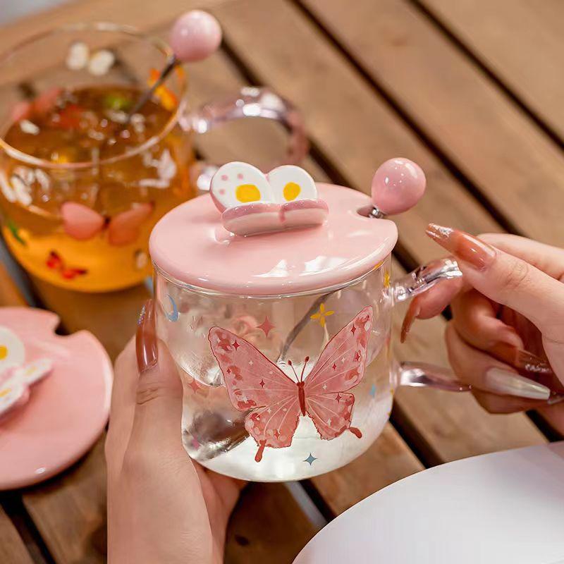 Sklenice s motýlem Odolná vůči vysokým teplotám Sklenice na vodu pro dívky s víčkem a lžičkou Snídaňová sklenice pro domácí použití Vysoce krásný hrnek
