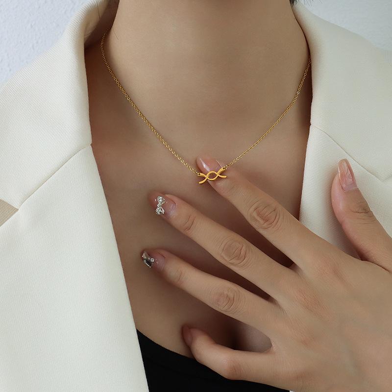 

Eternal XO Loop Bow Pendant Necklace with Titanium Steel Clavicle Chain in 18k Gold