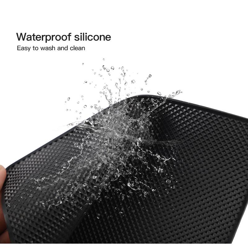 Pro Renault 2026 Nové poklice 1ks Protiskluzová podložka na palubní desku auta Protiskluzová podložka Interiér Pro Renault Clio Megane QM6 ZOE Espace Kadj