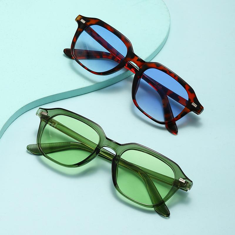 New Square Women Sunglasses Retro Rivets Blue Light Blocking Glasses Men Trending Outdoor Fishing Sun Glasses Shades UV400