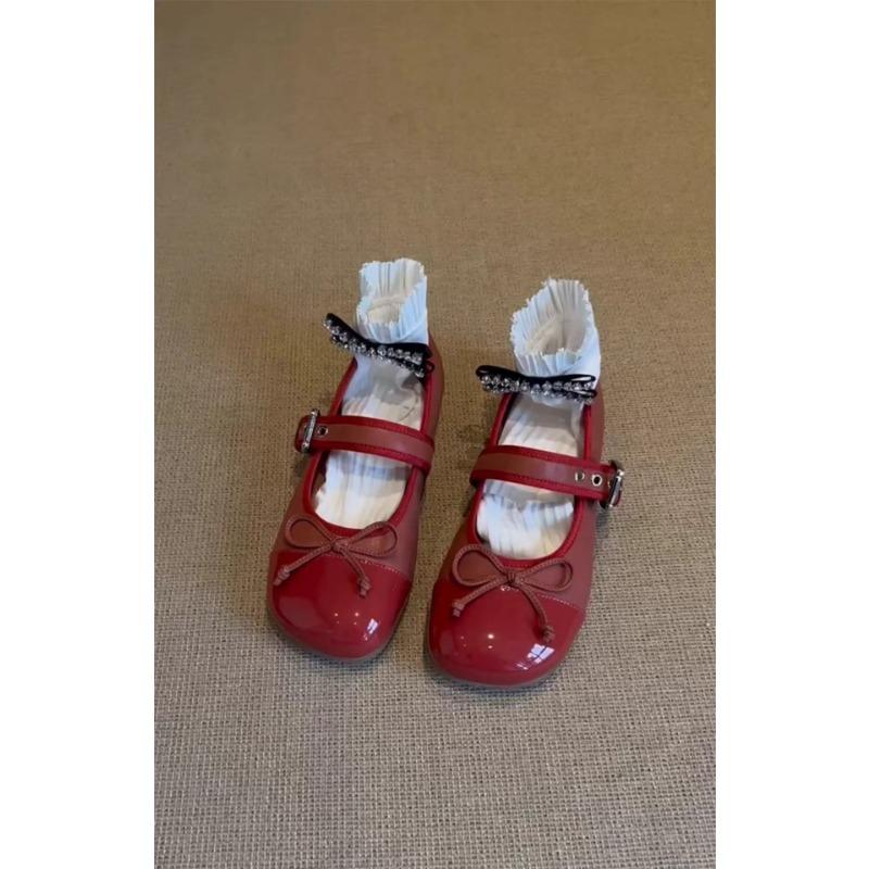 

Retro ballet silver small leather shoes women s flats soft sole comfortable red single shoes round head Mary Jane women s shoes 40 красный