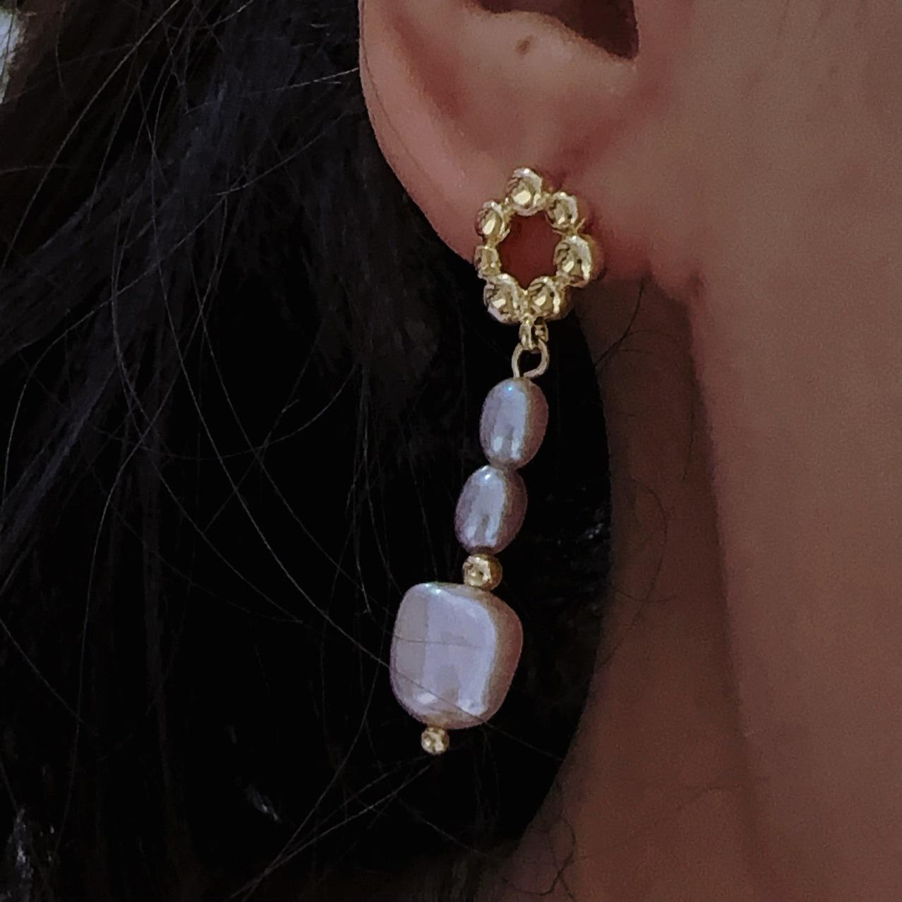 Strong light powder three pearl earrings original design rice beads baroque versatile simple cold wind silver needle earrings Silver needle