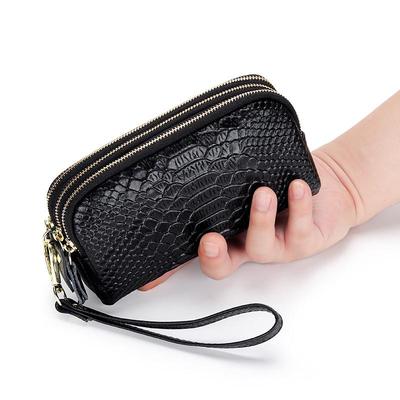 Women's Large-Capacity Genuine Leather Clutch Wallet - Crocodile Pattern, Multi-Functional Handheld Bag