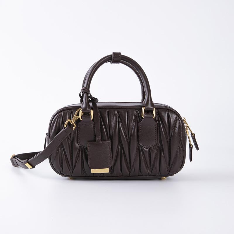 

Роскошная вышитая плиссированная сумка из овчины - Сумка кроссбоди на плечо из натуральной кожи (Подержанный) 24x8x12 cm