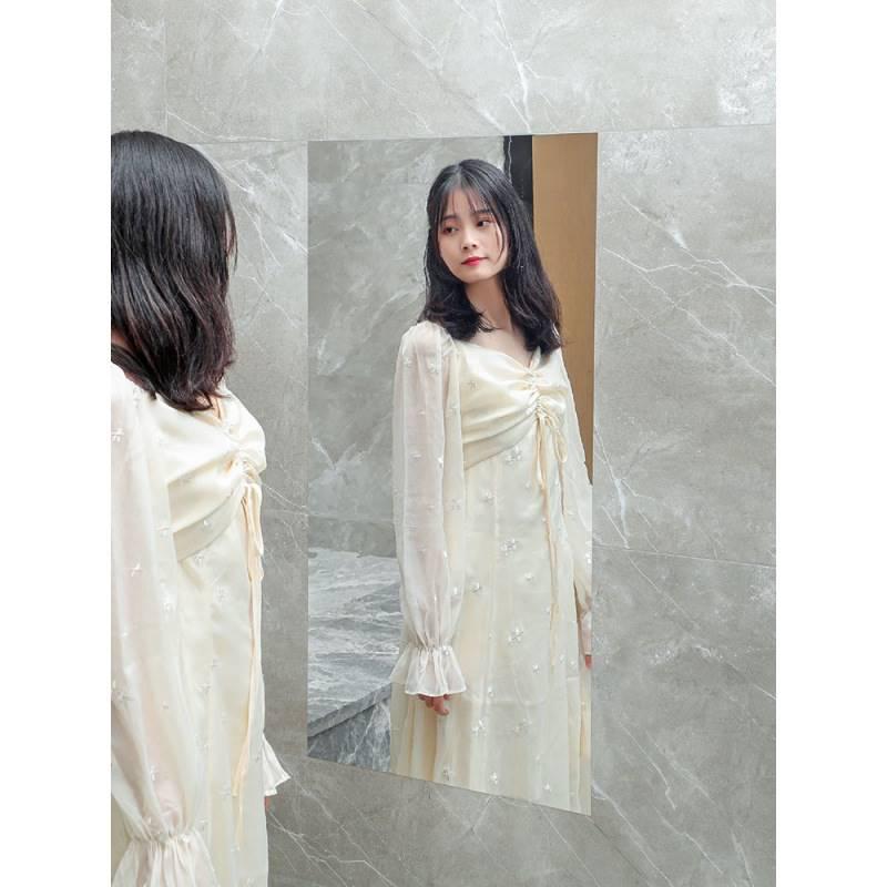 Hochauflösender, an der Wand montierbarer, bruchsicherer Ganzkörperspiegel aus Edelstahl für Make-up