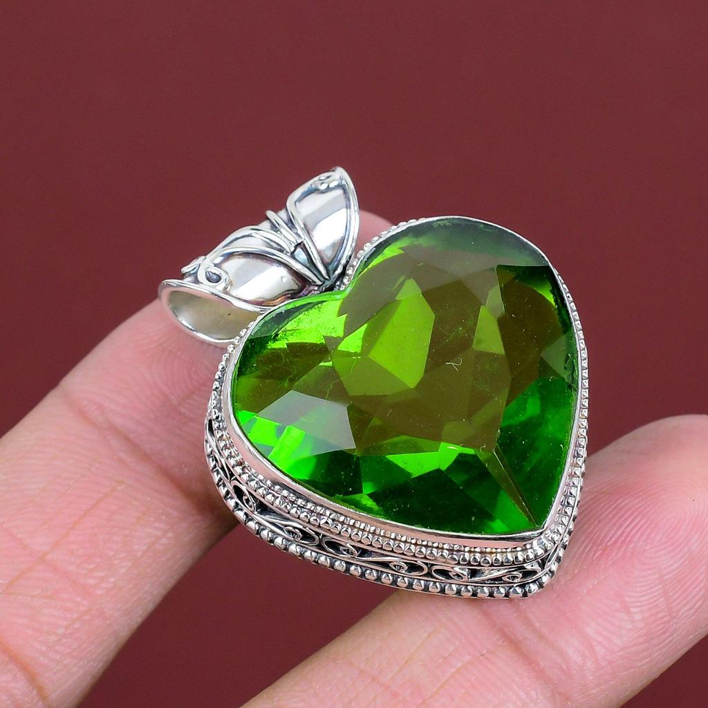 Faceted Peridot Pendant Top Quality Gemstone Jewelry Vintage Handmade Pendant 925 Sterling Silver Pendant Stylish Jewelry Engagement Gifts