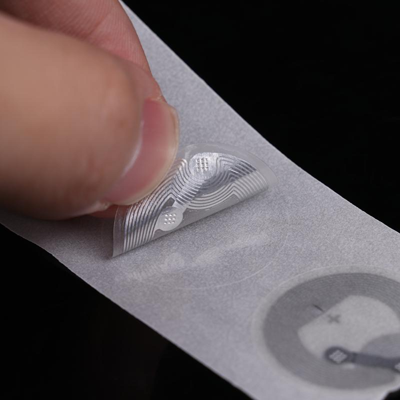 50/100 ks NFC štítků Čip NFC215 Nálepky RFID Elektronické nálepky pro kontrolu přístupu Chytrý klíč Přepisovatelné