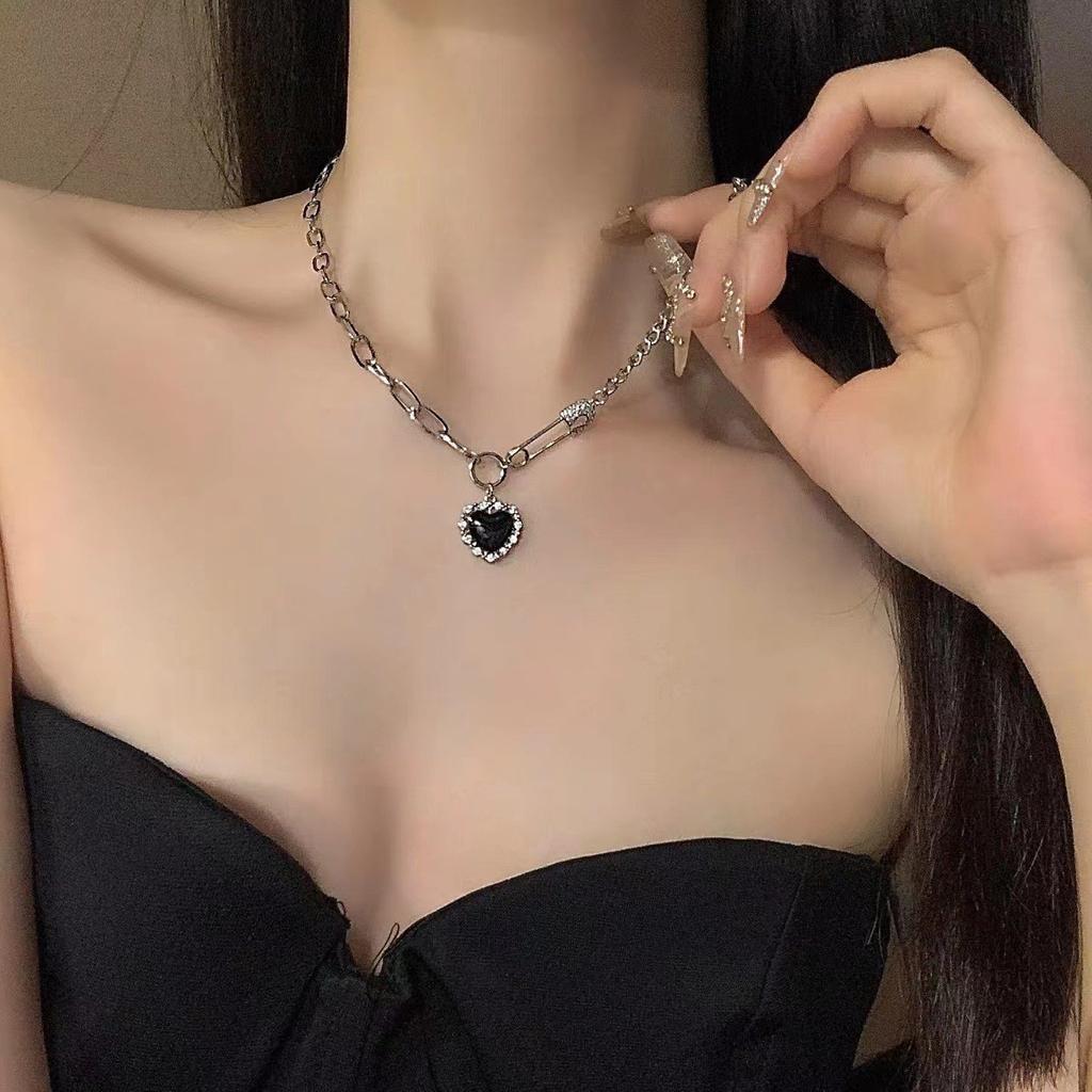 Hip Hop Versatile M Letter Pendant Titanium Steel Men's Ins Tide Cuban Chain Simple Cold Wind Accessories