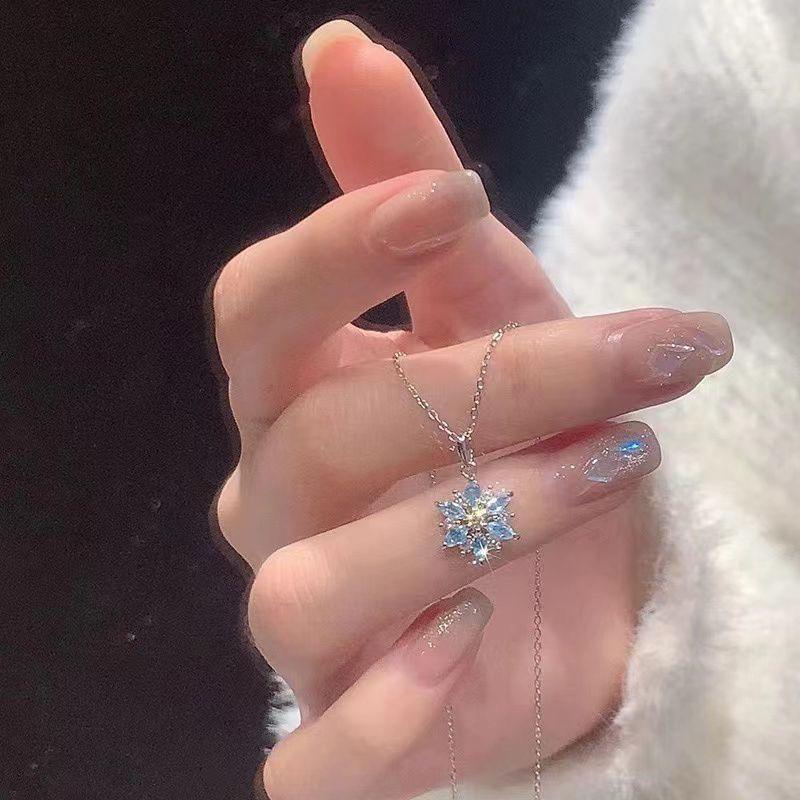 Sky Blue Sparkling Snowflake Necklace - Women's Luxe Design, Full Diamond, Perfect Christmas/Birthday Gift for Autumn/Winter.