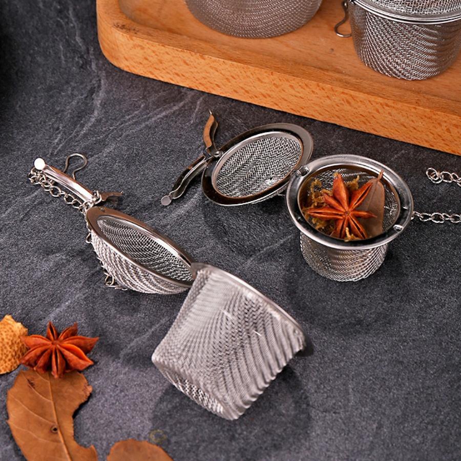 1pc Stainless Steel Tea Infuser Mini tea strainer Spice Separator Cup Household Kitchen Tea Cup Tea Leaf Strainer