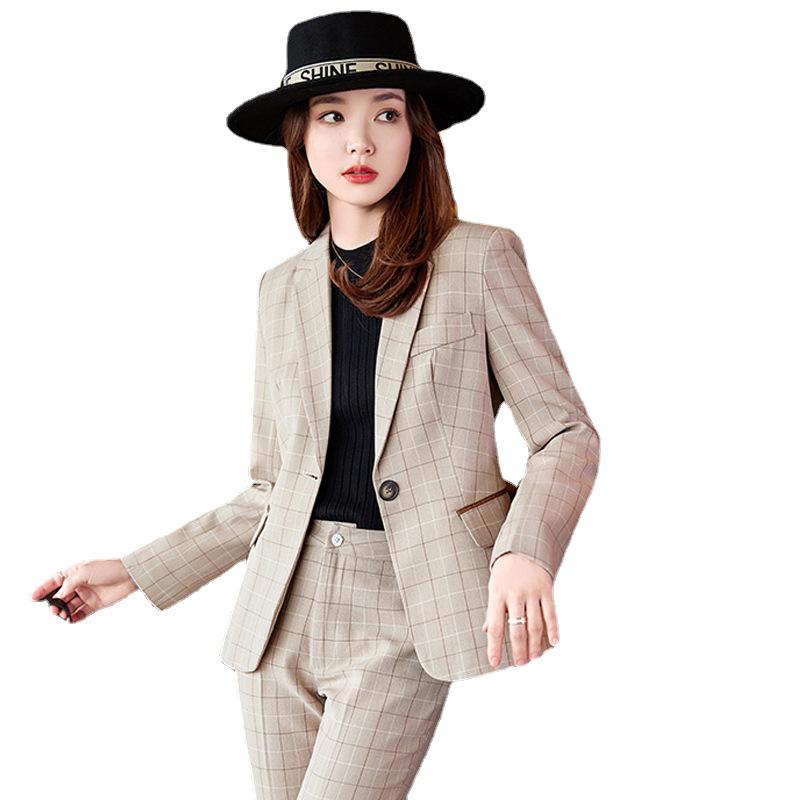 Damski garnitur profesjonalny z długim rękawem i formalnymi spodniami na jesień i zimę