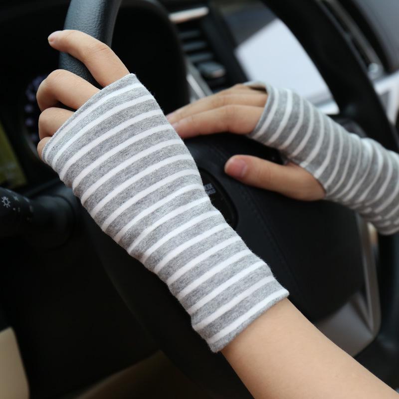 Unisex Thin Cotton Sun Protection Half-Finger Gloves for Summer Driving and Writing, Covers Scars
